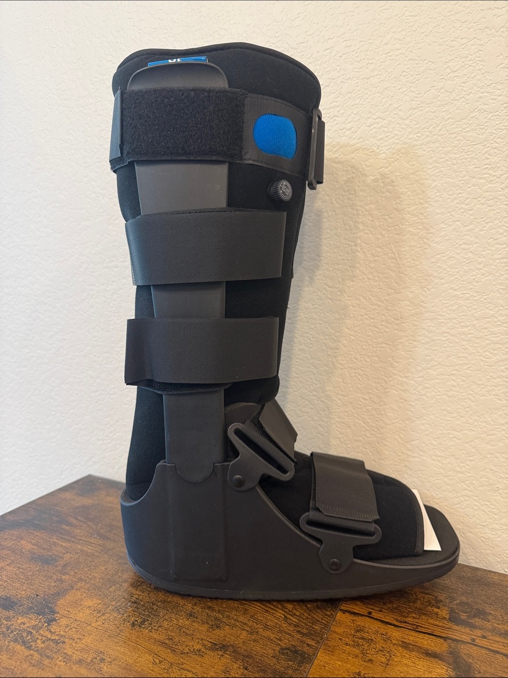 United Ortho Medical Walking Boot for Leg & Foot | Size Medium | NWOT